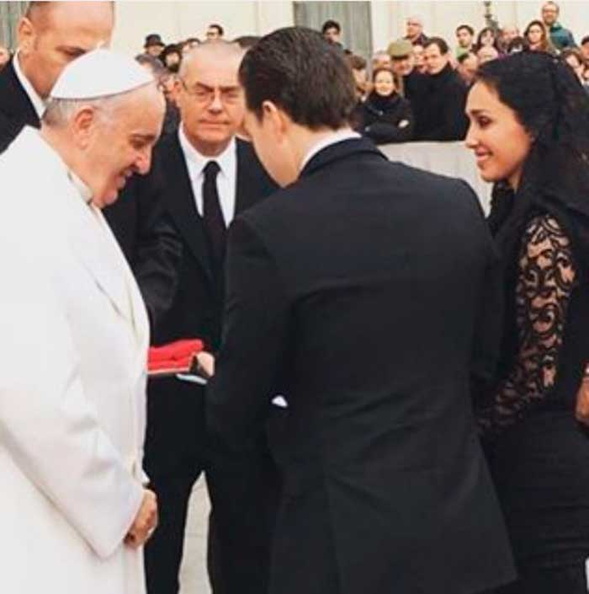 anahi-manuel-vaticano-2015-001.jpg