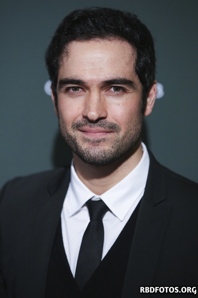 alfonso-herrera-buchanan-2016-003.jpg