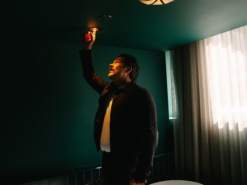 alfonso-herrera-new-york-2026-003