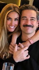 Anahí celebrando o aniversário de Alfonso Herrera na Cidade do México, México (13.09.26)